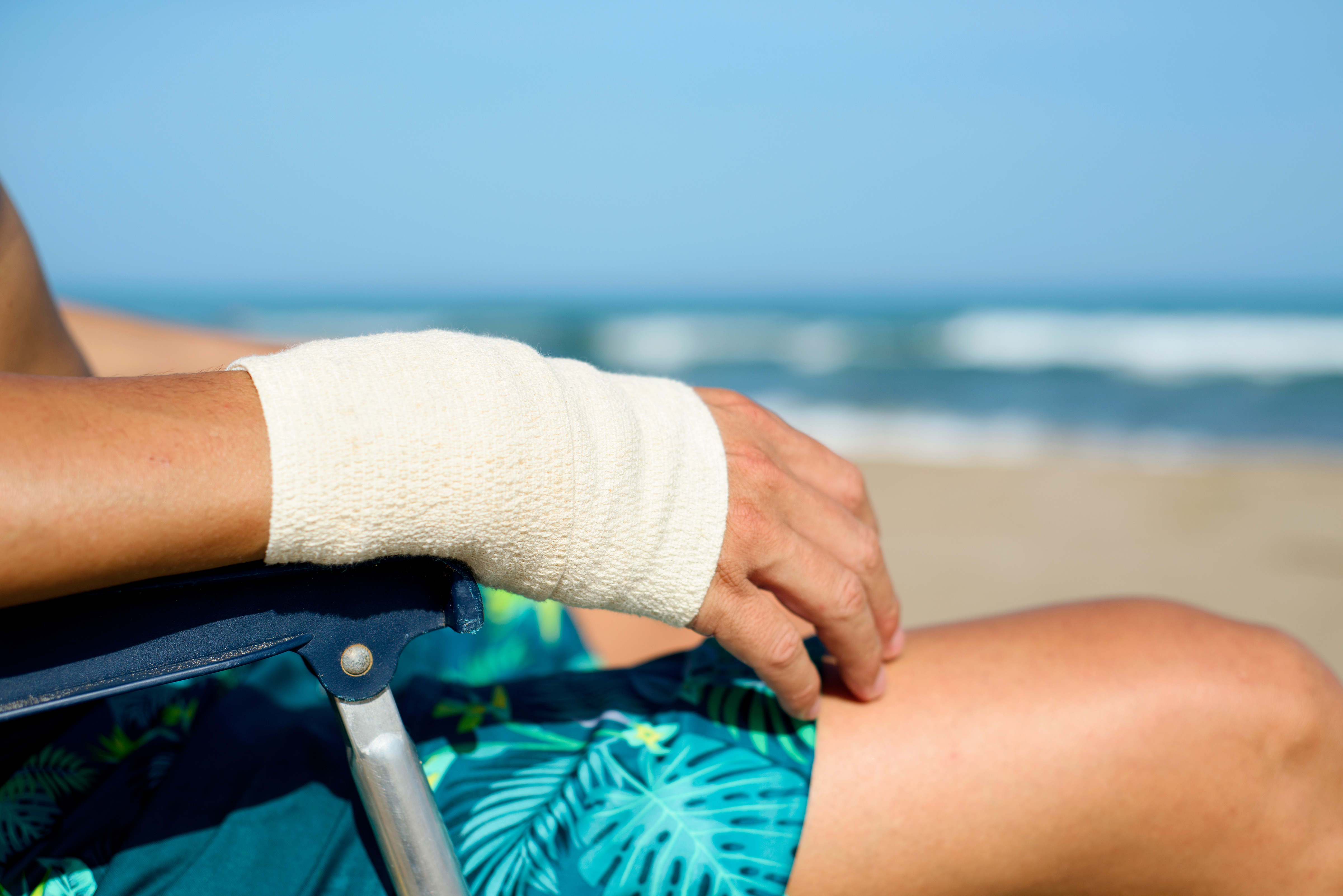 What to Do When You Break a Bone on Vacation in Florida